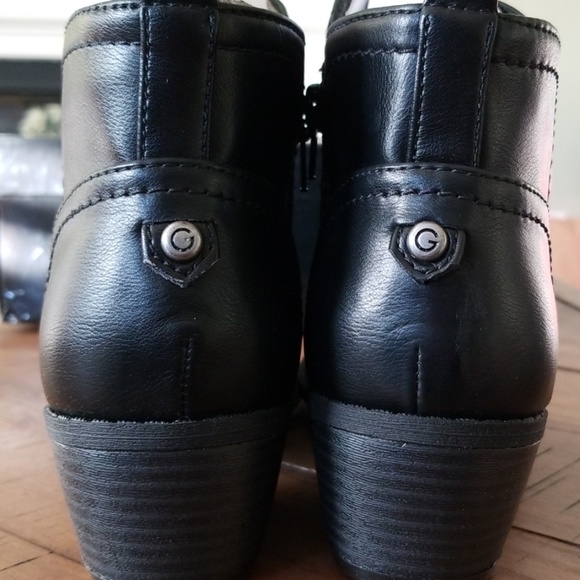 G by Guess Tammie Booties! - Picture 5 of 6